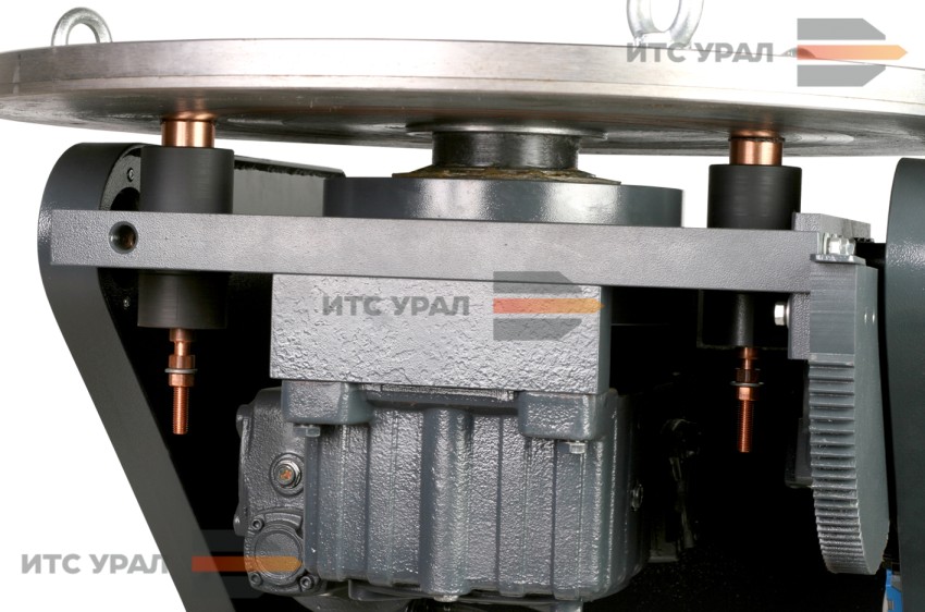 Два подпружиненных контакта для подключения обратного кабеля