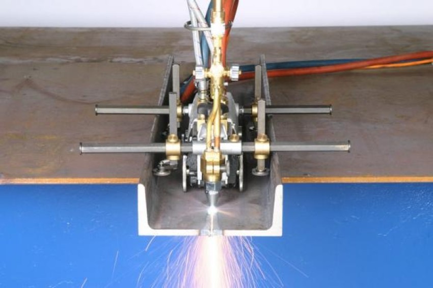 Quicky-E, Машина газорезательная для резки стали толщиной до 100 мм